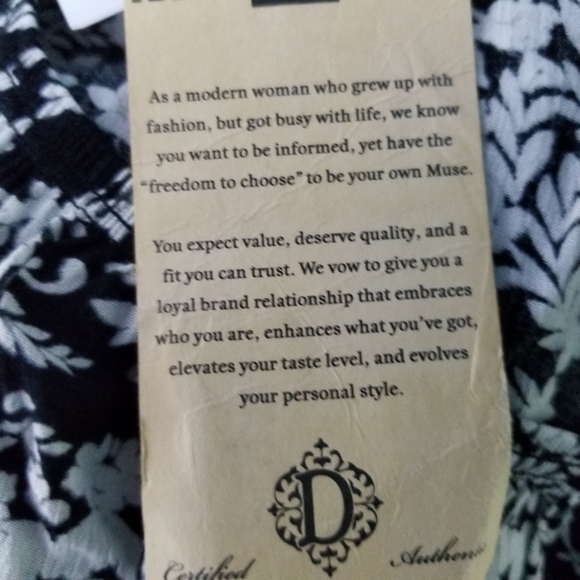 Democracy 3/4 Sleeve Black Print Peasant Blouse Size Small NWT - Picture 14 of 14